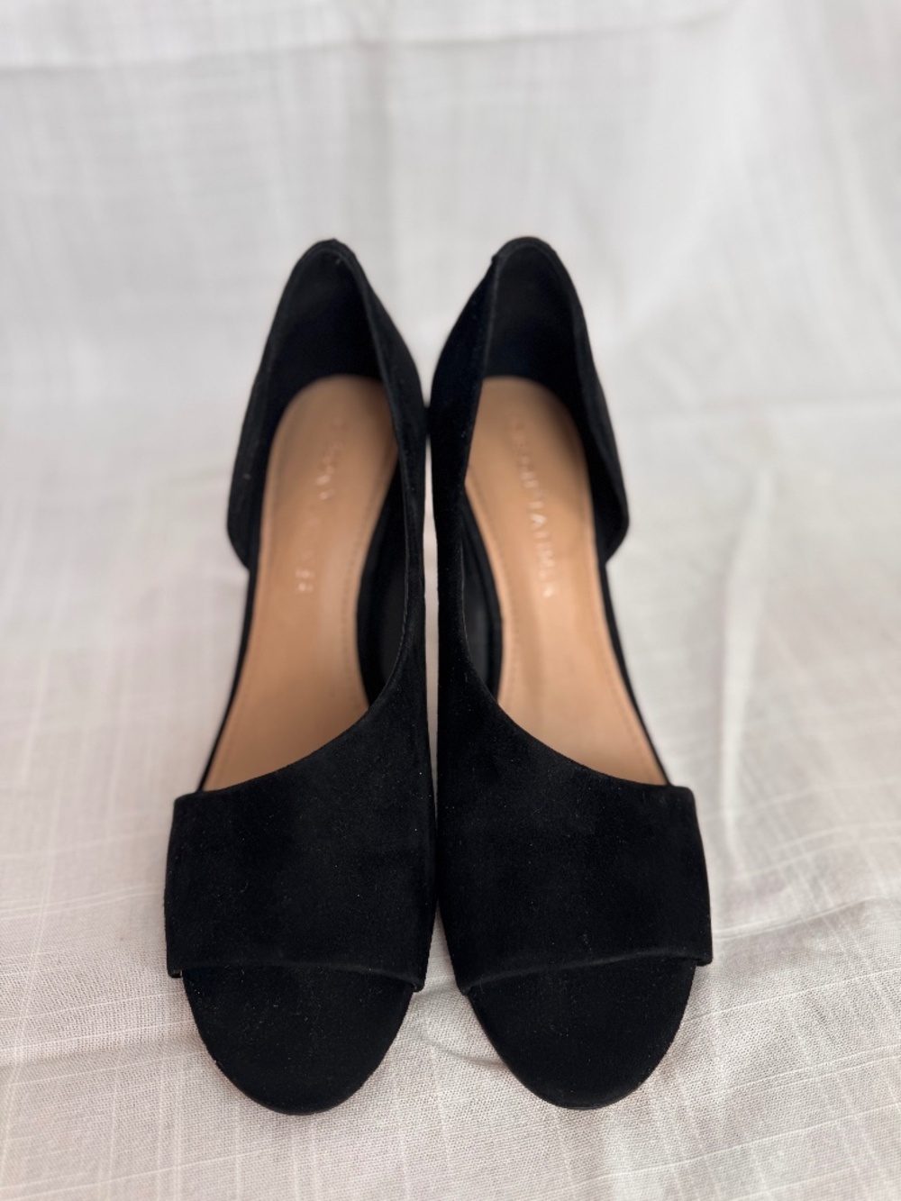 Gibson Latimer Side Cutout Black Suede Heels Size 11